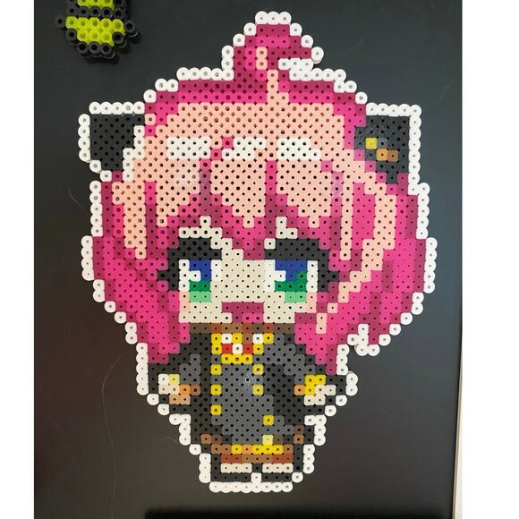 Spy X Family Anya  Large Perler Magnet - Picture 1 of 3
